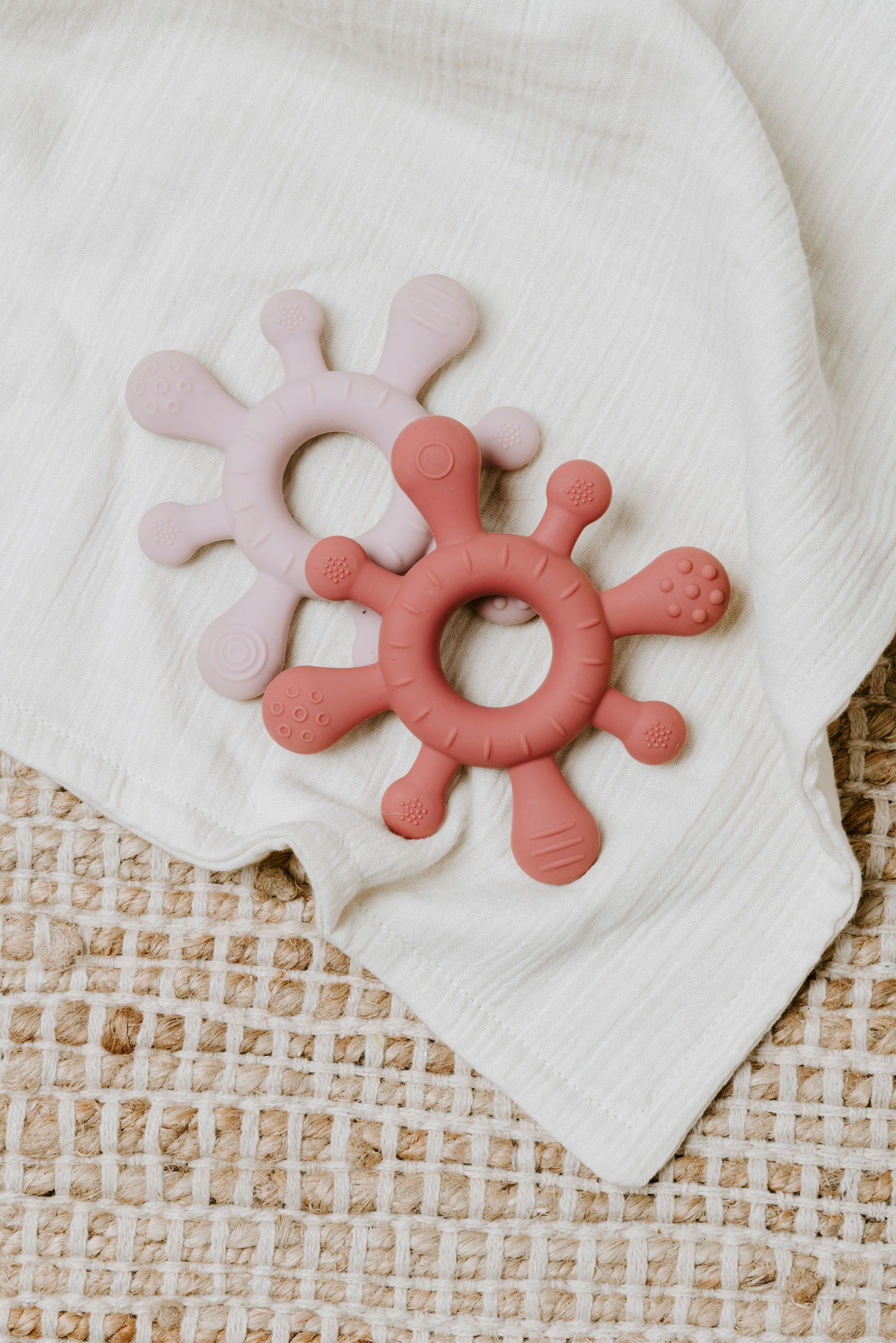 Teething ring blossom stone red