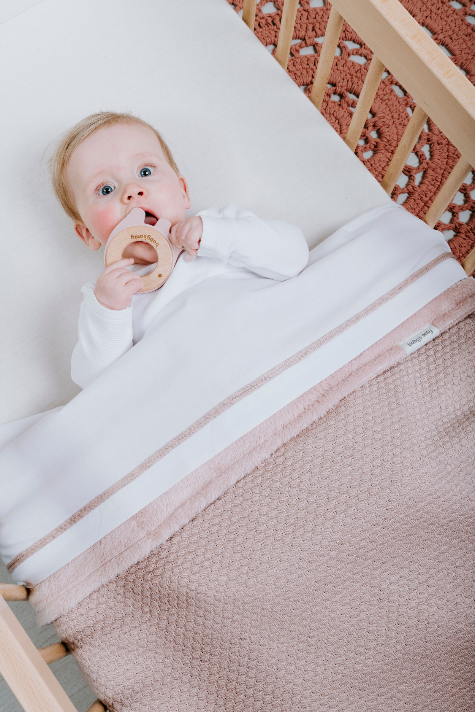 Ledikantdeken teddy Sky oud roze