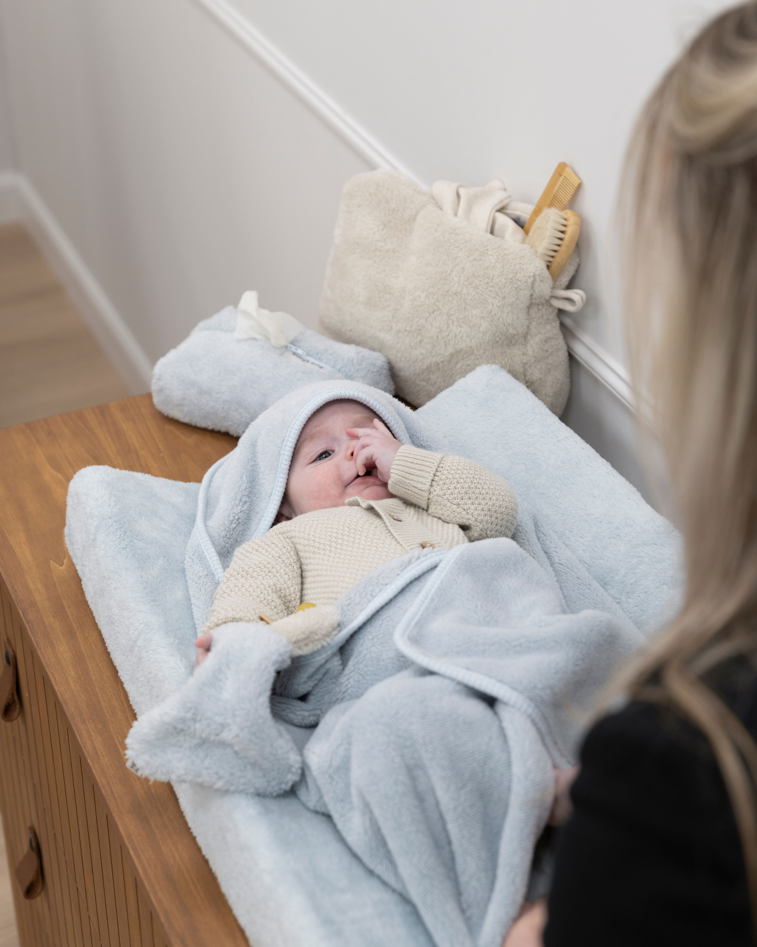 Hooded baby blanket Cozy misty blue