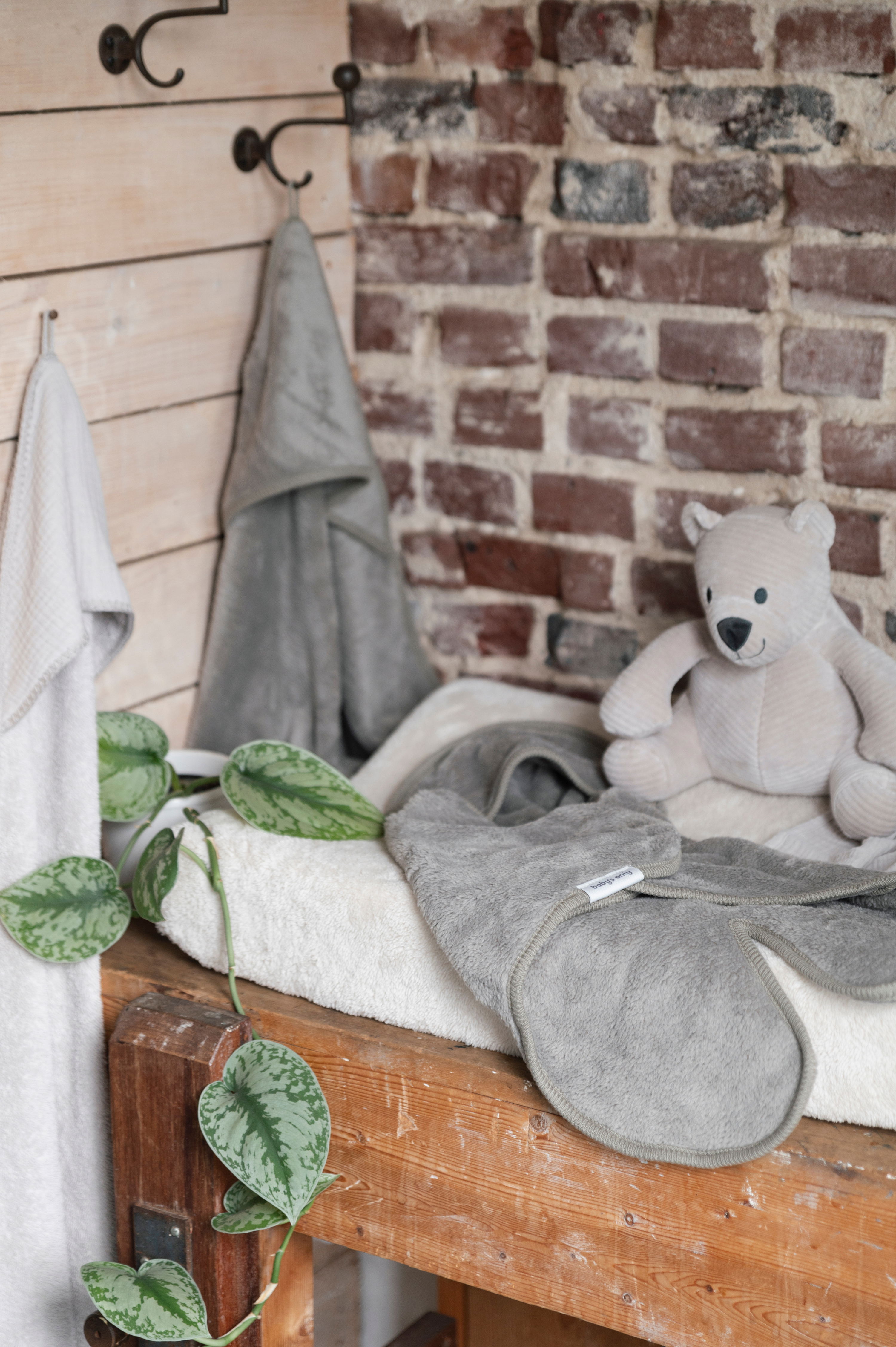 Stuffed bear Sense pebble grey