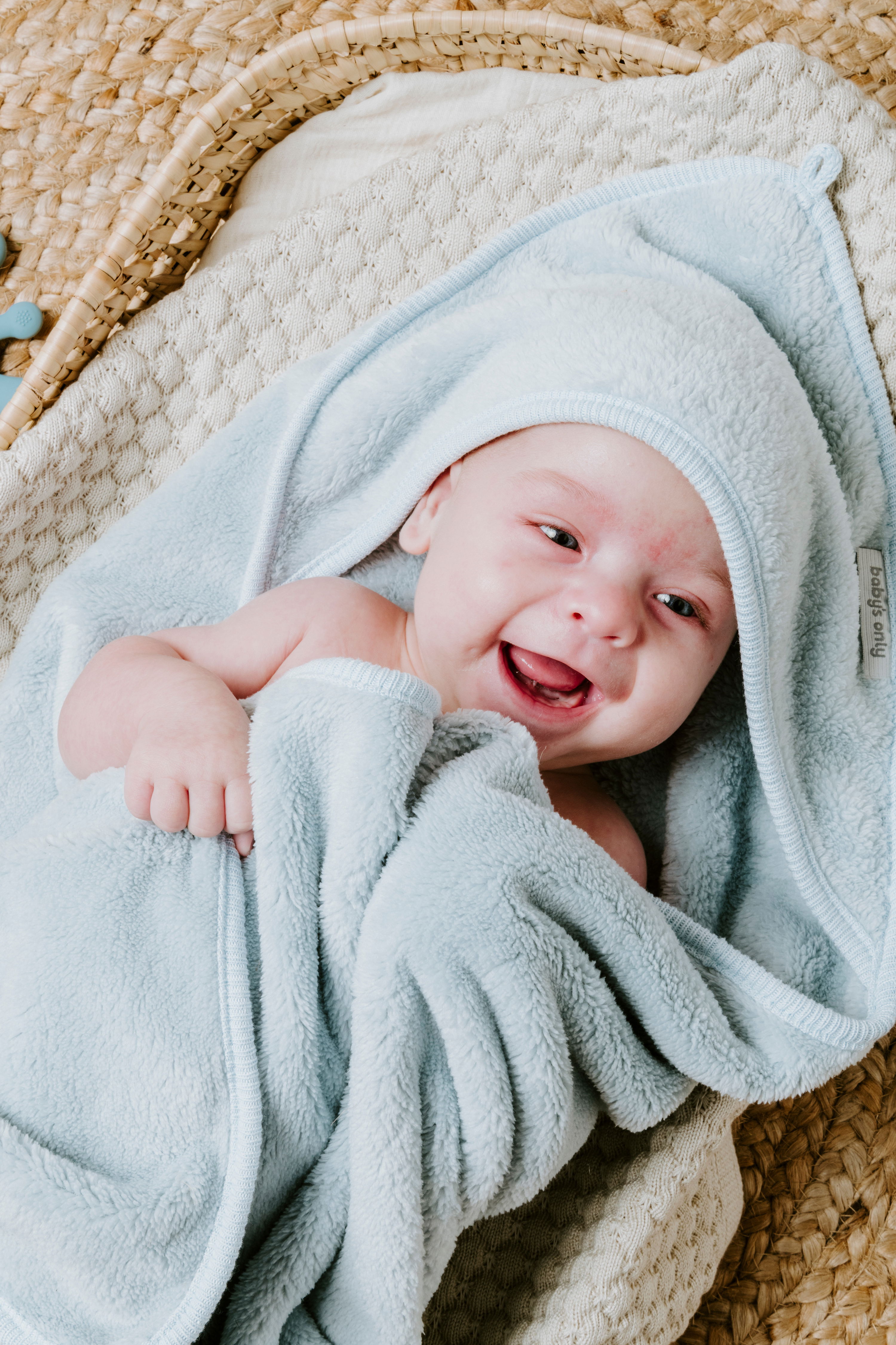 Hooded baby blanket Cozy misty blue