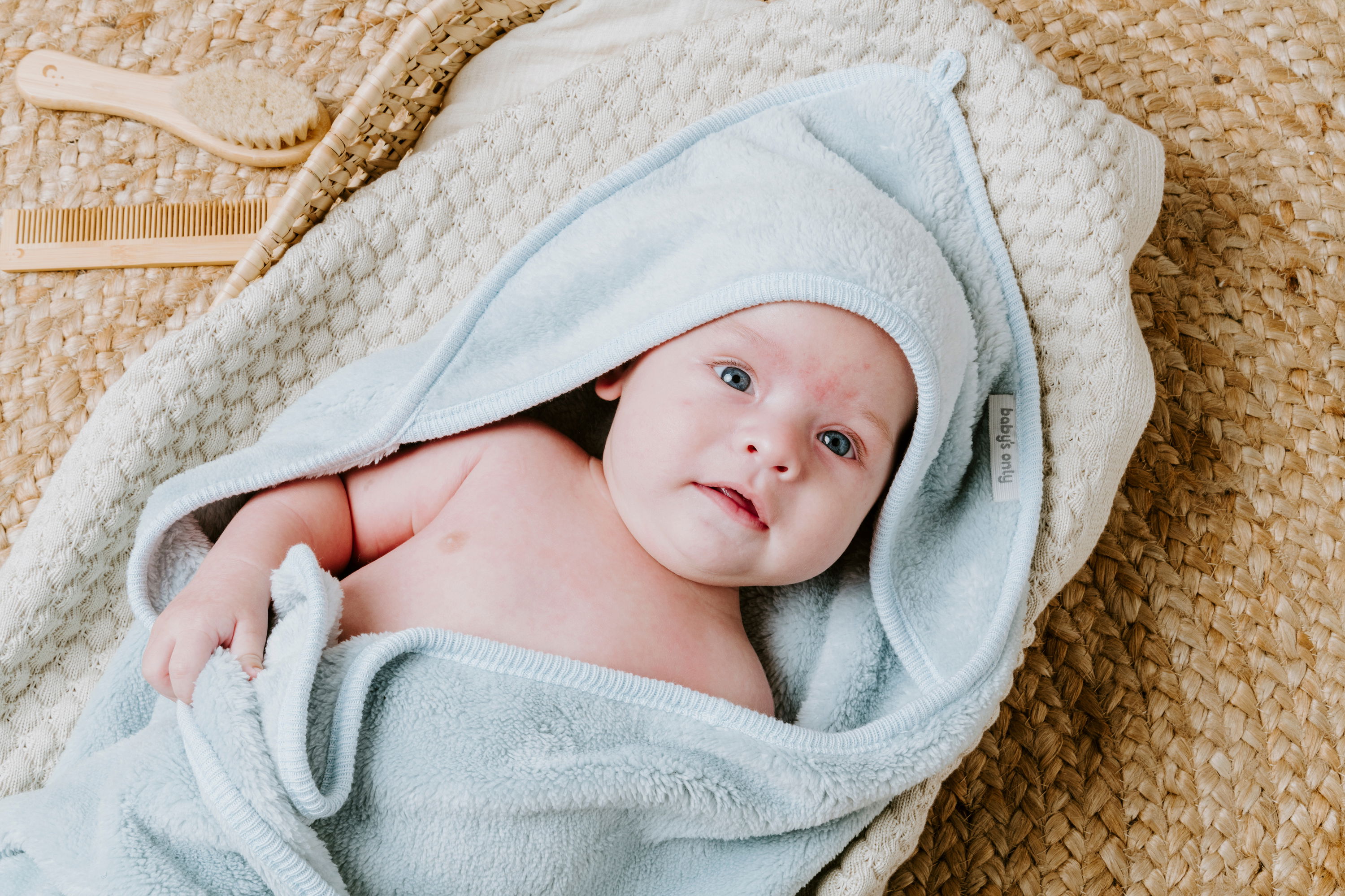 Hooded baby blanket Cozy misty blue