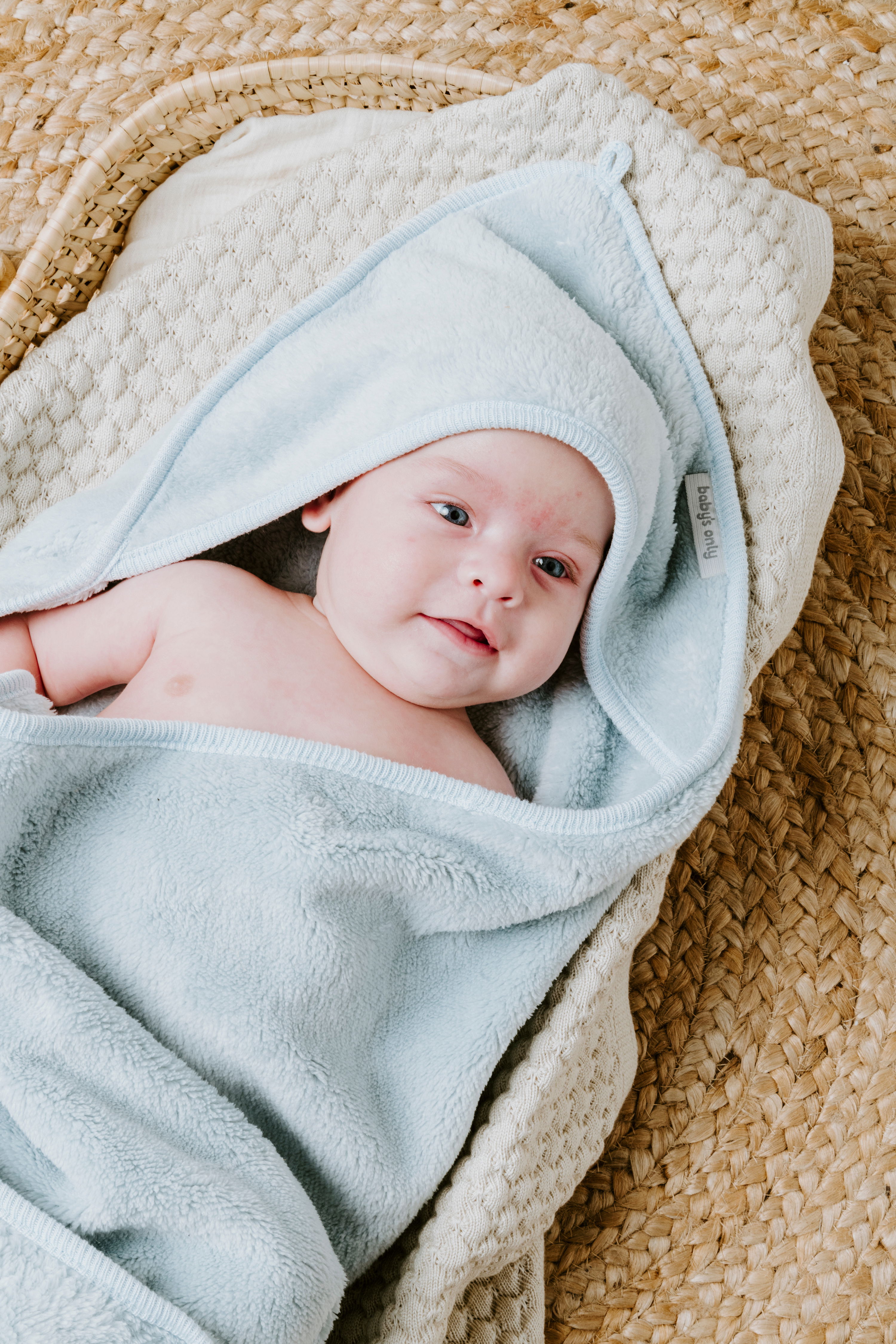 Hooded baby blanket Cozy misty blue