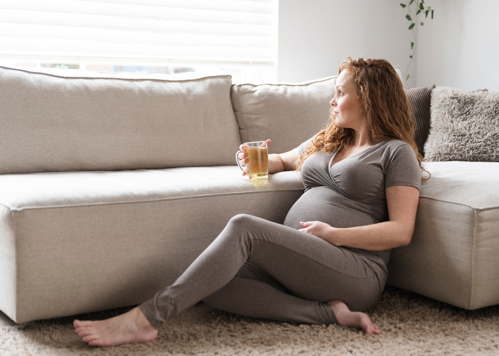 Maternity T-shirt Glow hazel brown - M - With nursing function