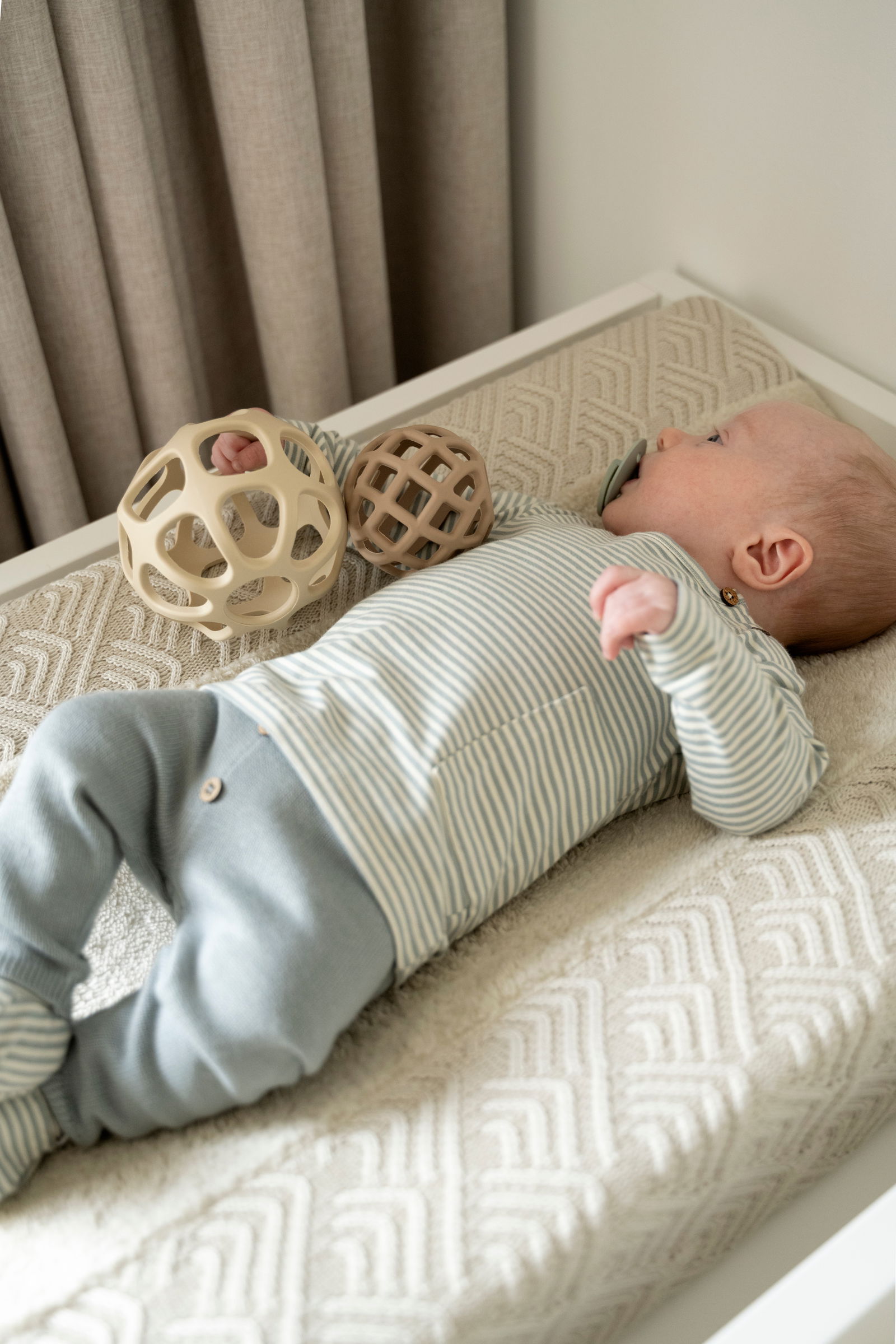 Toy ball clay/warm linen - 2-pack