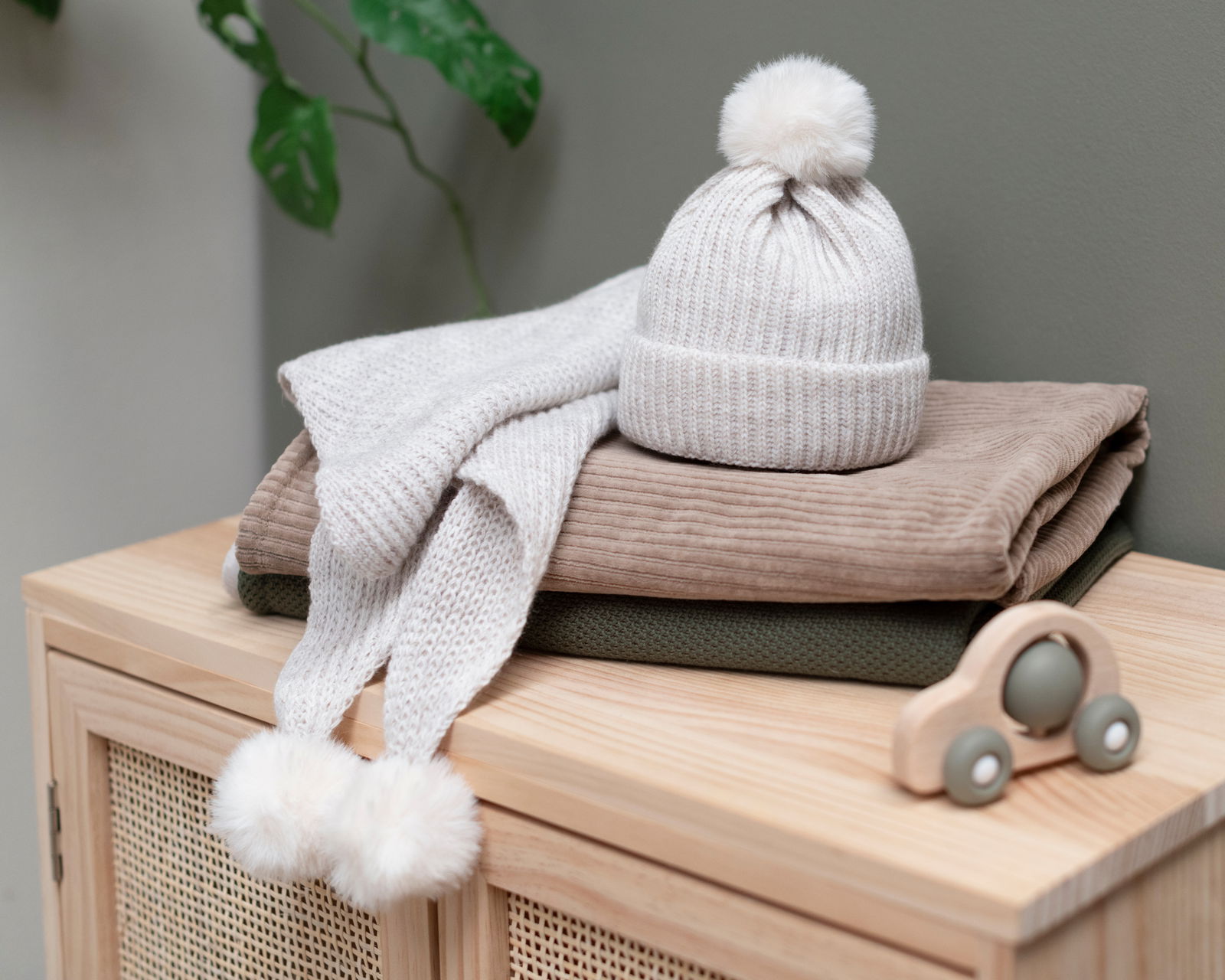 Mütze Mit Pompon Cool Anthrazit - 3-36 Monate Mütze Mit Pompon Cool Anthrazit - 3-36 Monate