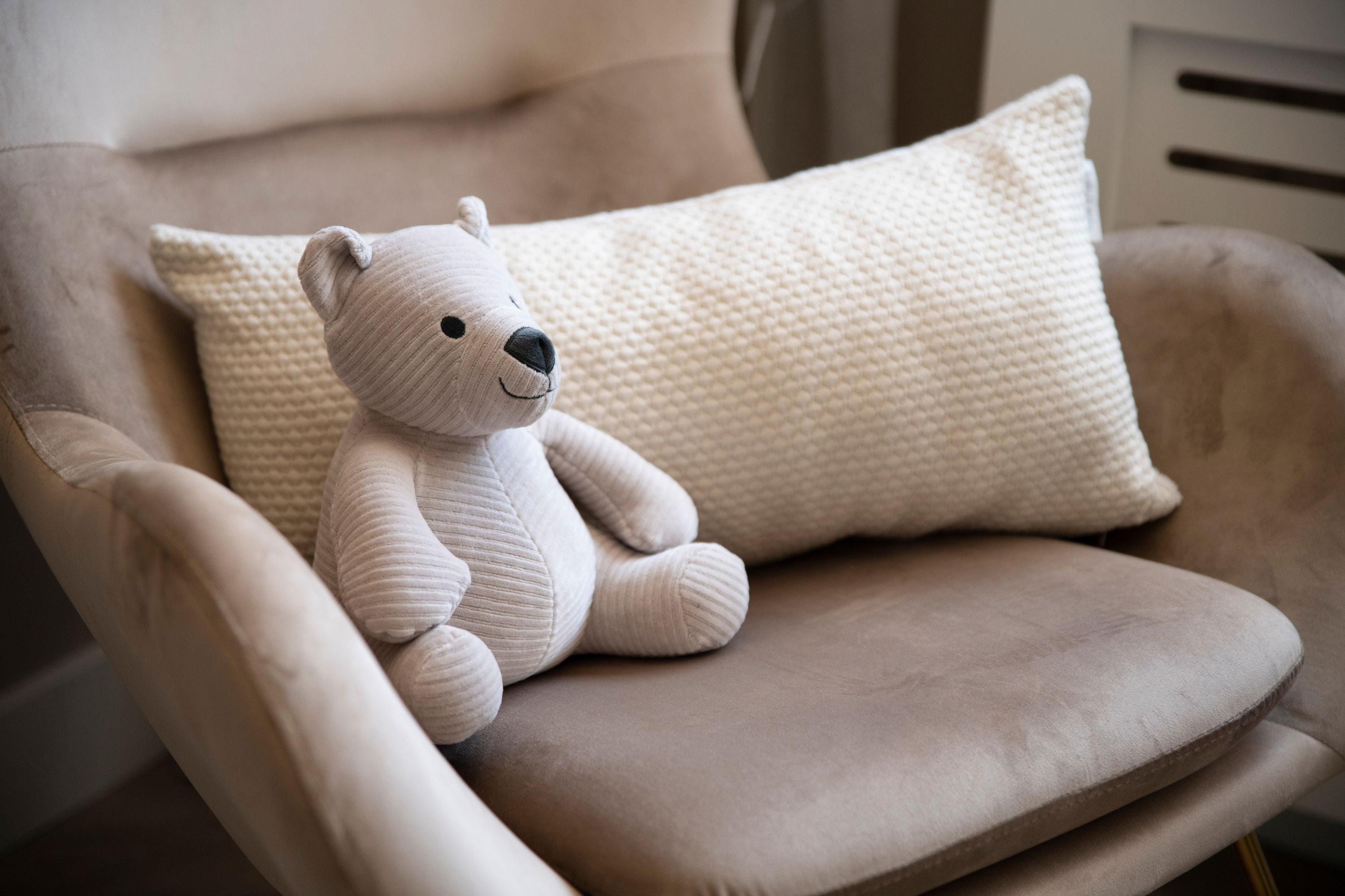 Stuffed bear Sense pebble grey