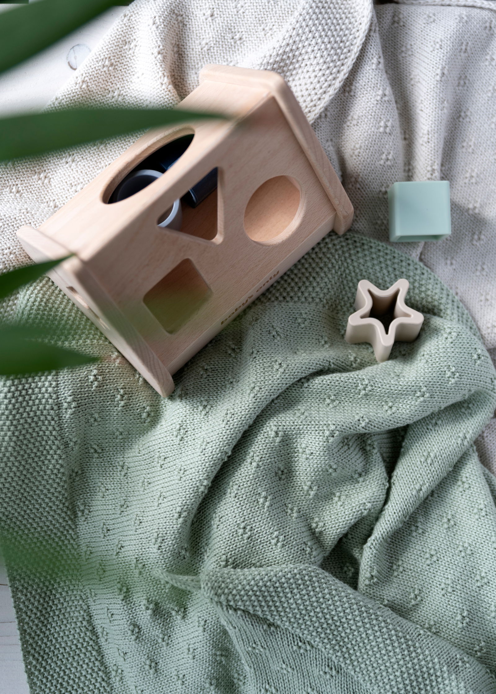 Ledikantdeken Mood laurel green