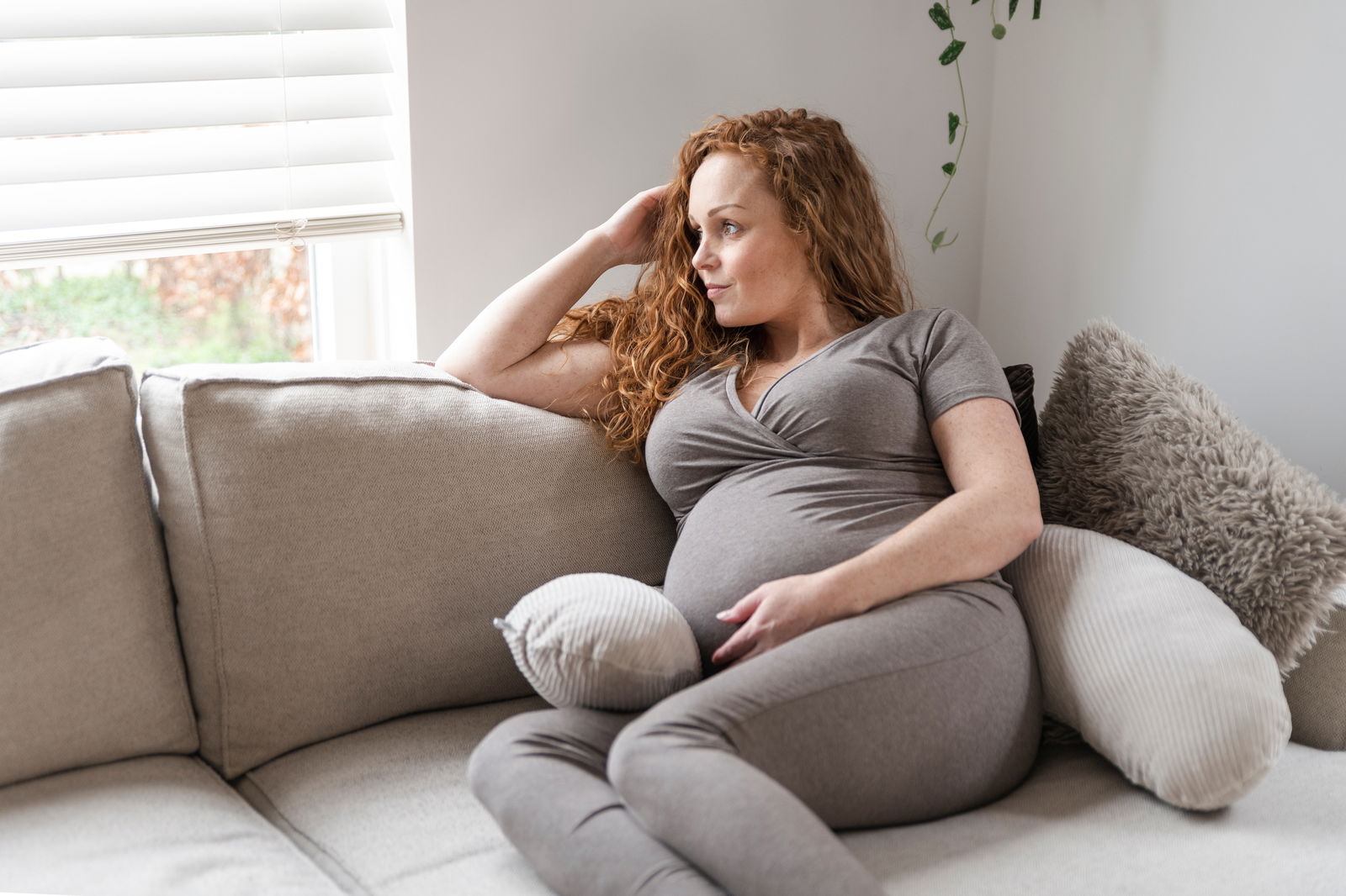 Maternity T-shirt Glow hazel brown - M - With nursing function