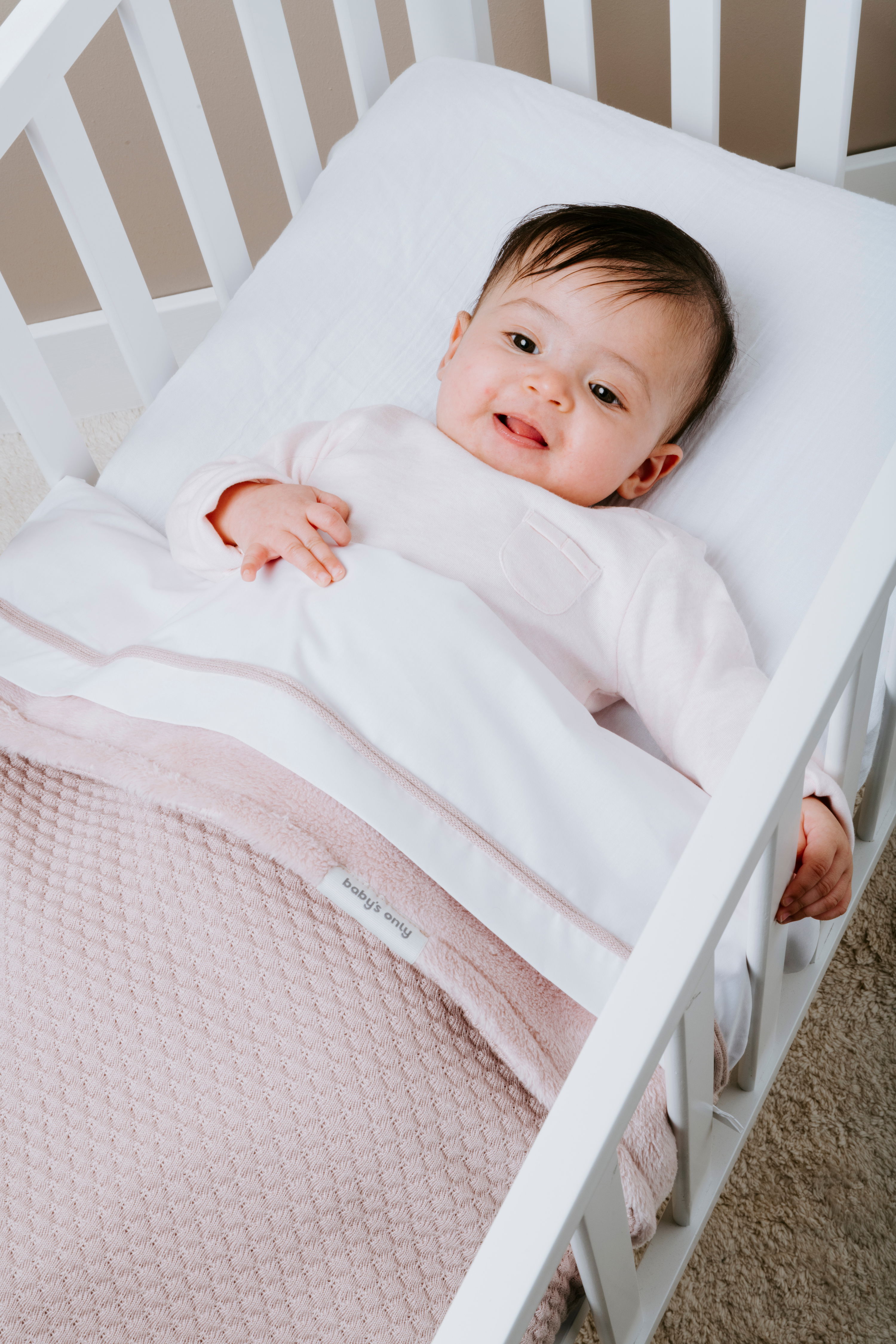 Baby crib sheet knitted ribbon old pink/white